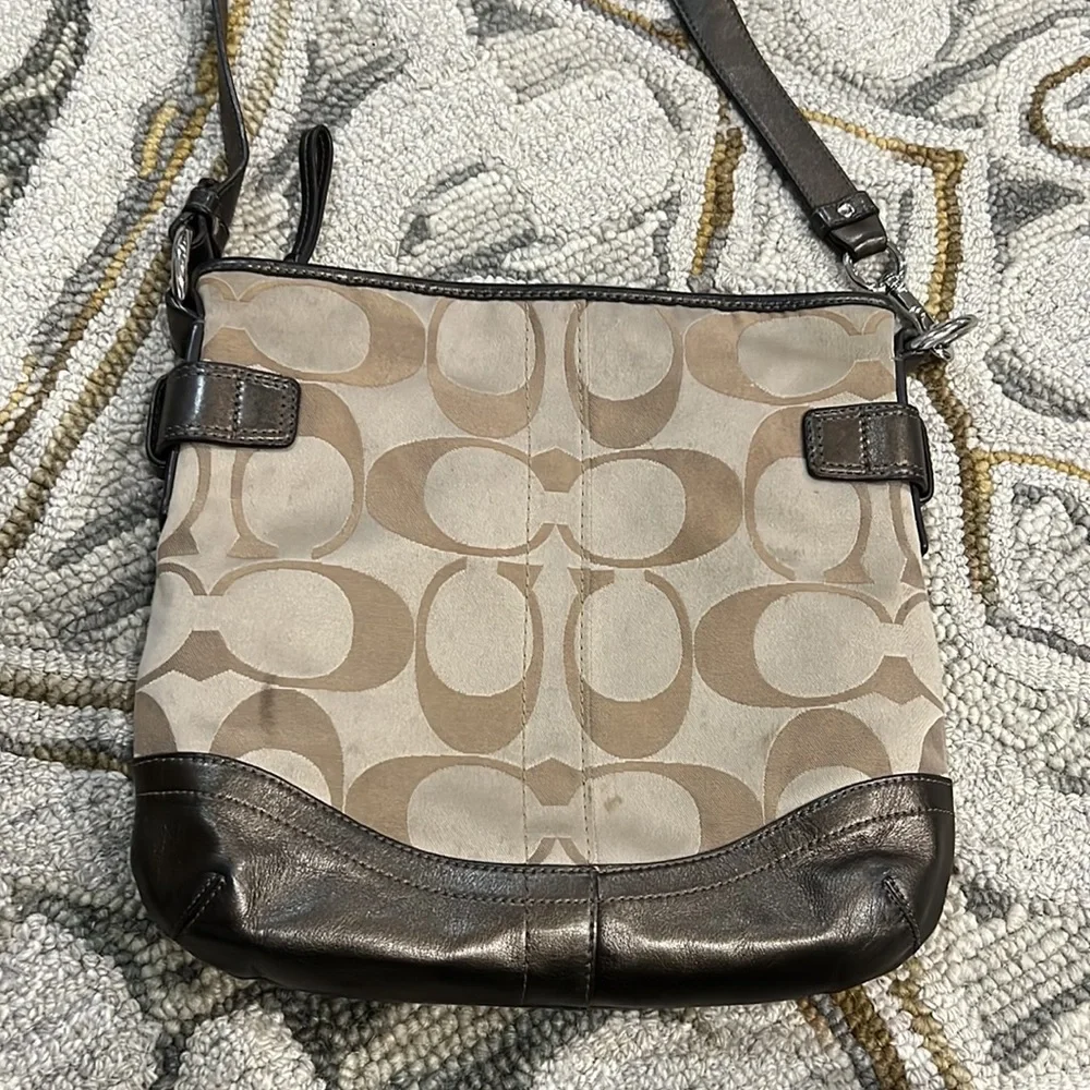 💕Coach metallic gold bronze jacquard medium crossbody bag💕